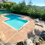 Mazet Climatise Vue I Piscine I Parking I Wifi I Linge Et Menage Inclus *
