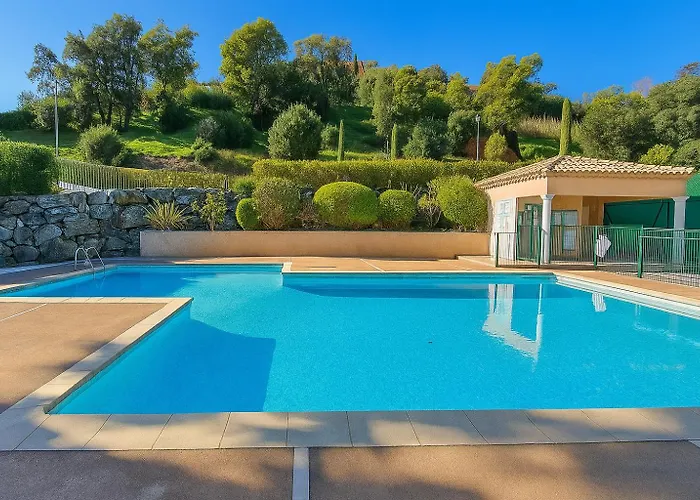 Mazet Climatise Vue I Piscine I Parking I Wifi I Linge Et Menage Inclus Sainte-Maxime