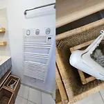 Mazet Climatisé Vue I Piscine I Parking I Wifi I Linge Et Menage Inclus