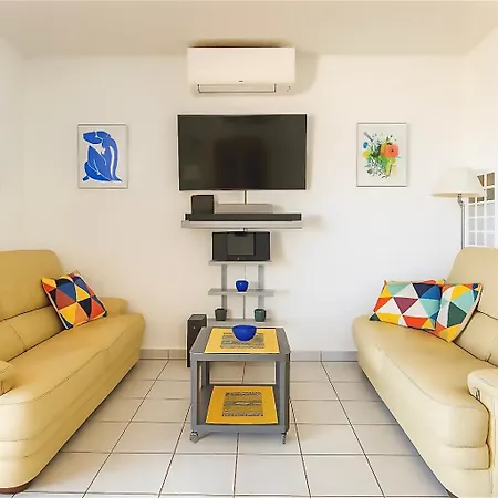 Holiday home Mazet Climatise Vue I Piscine I Parking I Wifi I Linge Et Menage Inclus Sainte-Maxime