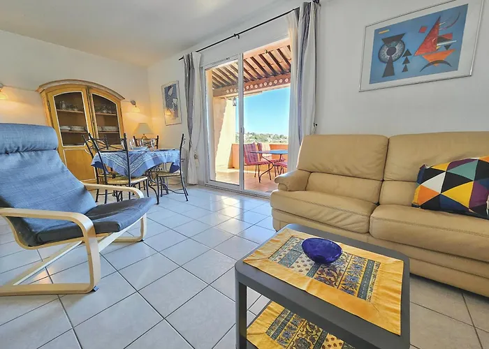 Mazet Climatisé Vue I Piscine I Parking I Wifi I Linge Et Menage Inclus Ferienhaus Sainte-Maxime