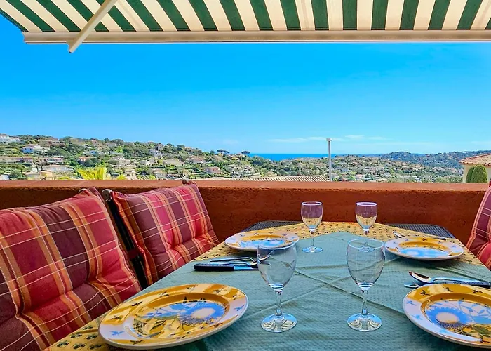 Mazet Climatisé Vue I Piscine I Parking I Wifi I Linge Et Menage Inclus Ferienhaus