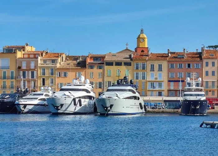 Mazet Climatisé Vue I Piscine I Parking I Wifi I Linge Et Menage Inclus Hébergement de vacances